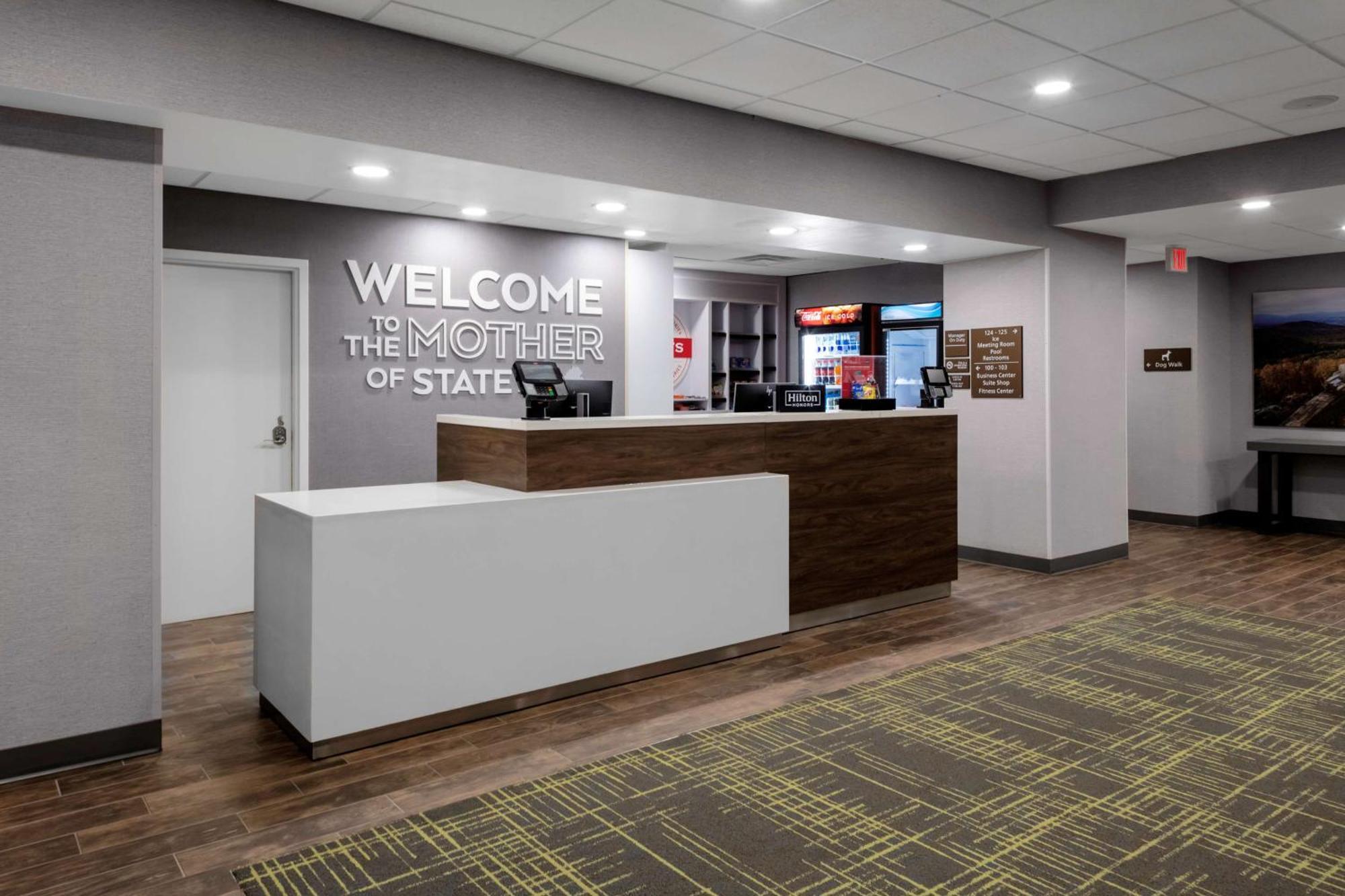 Hampton Inn Gretna - Smith Mountain Lake Exterior foto