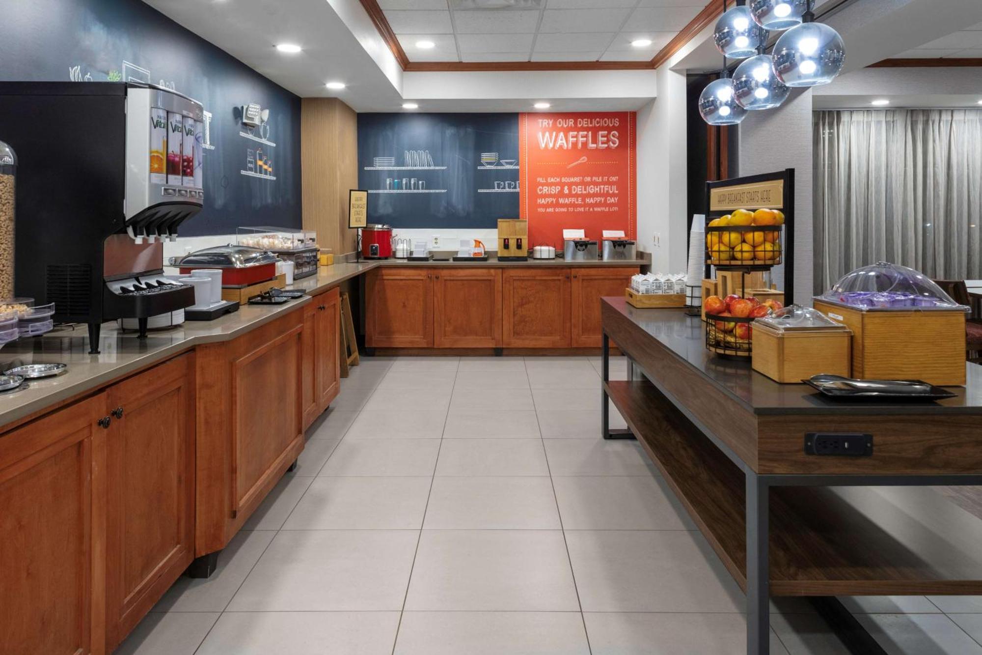 Hampton Inn Gretna - Smith Mountain Lake Exterior foto